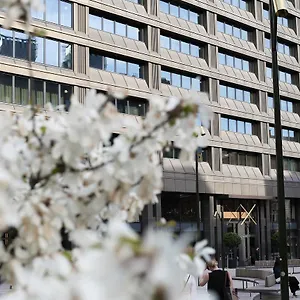 https://at-six.find-stockholm-hotels.com