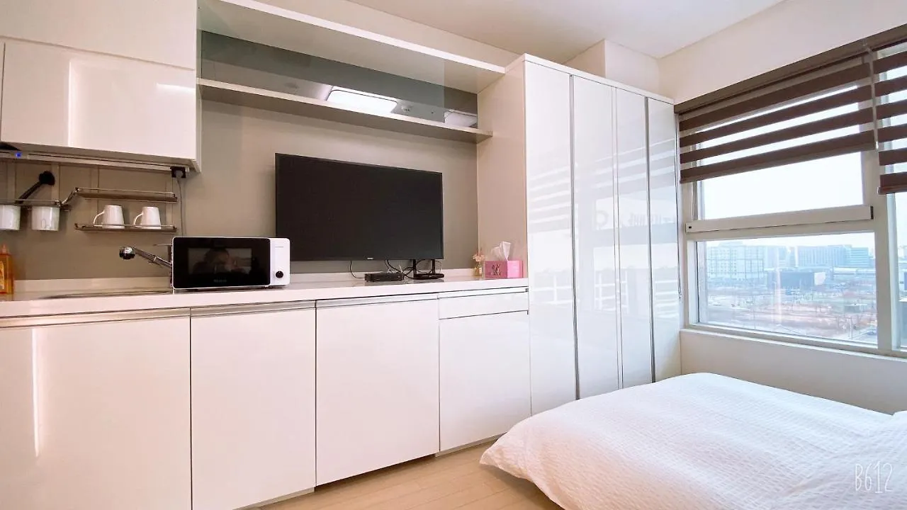 Shine Hotel Incheon Airport Aparthotel