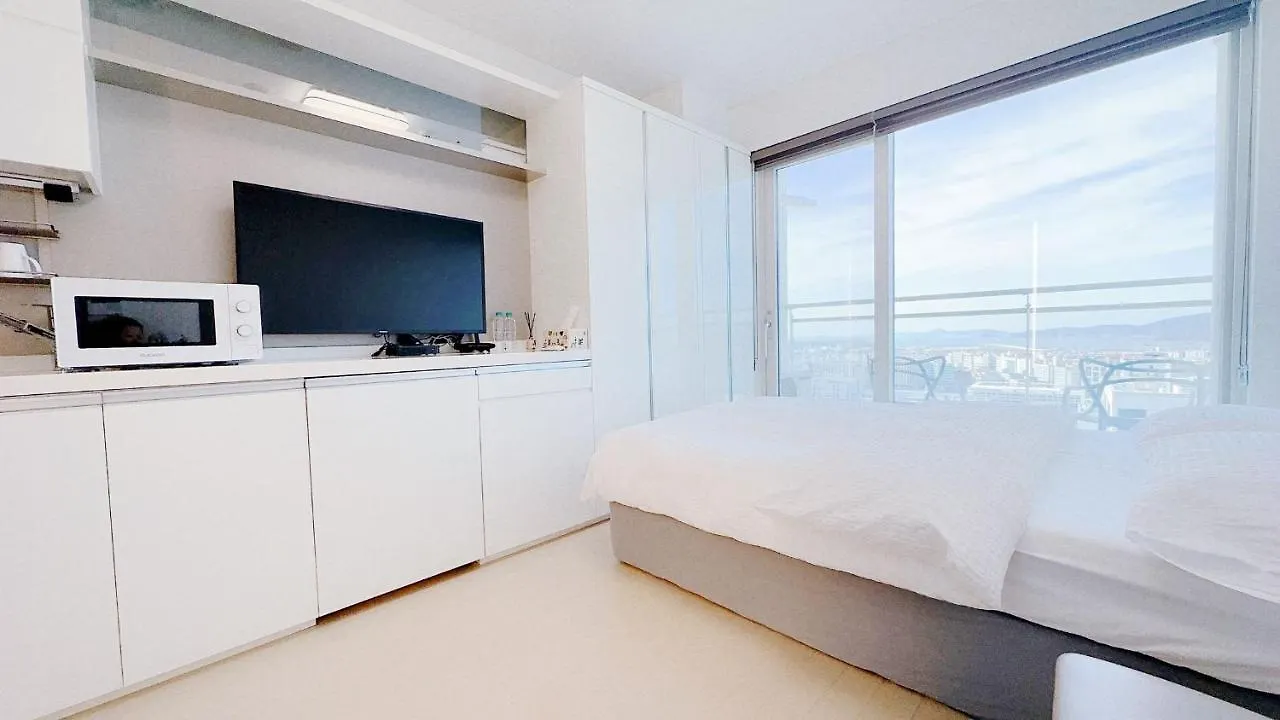 Shine Hotel Incheon Airport Aparthotel