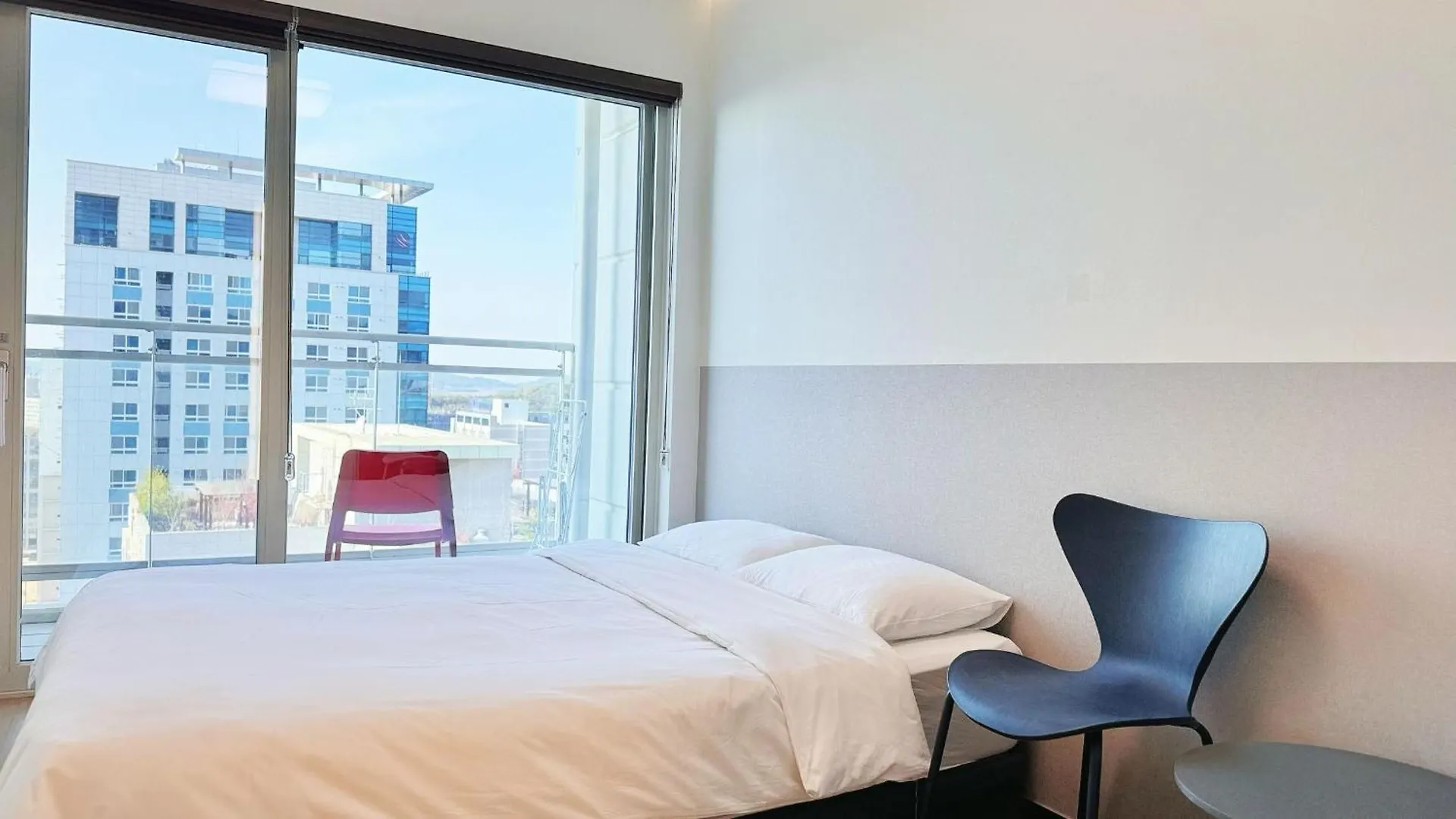 Shine Hotel Incheon Airport Aparthotel