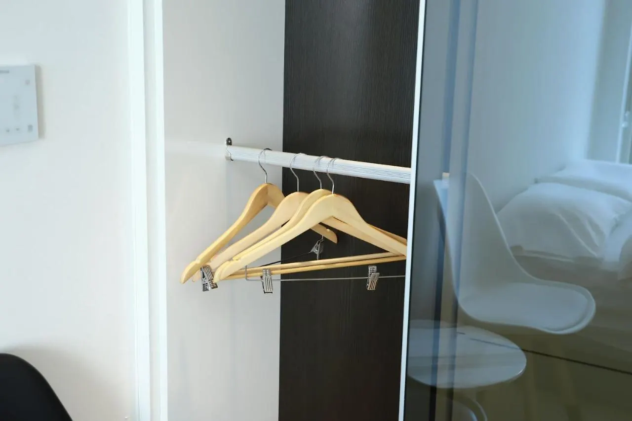 Shine Hotel Incheon Airport 아파트호텔